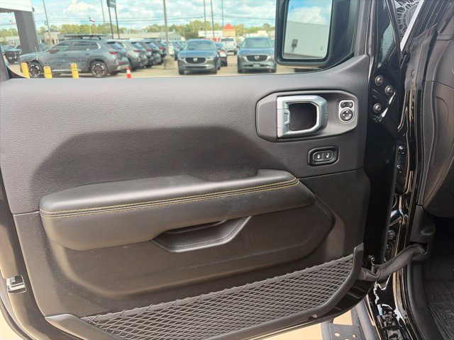 Used 2024 Jeep Wrangler Unlimited Sahara w/ Technology Group AWD/4WD image 22