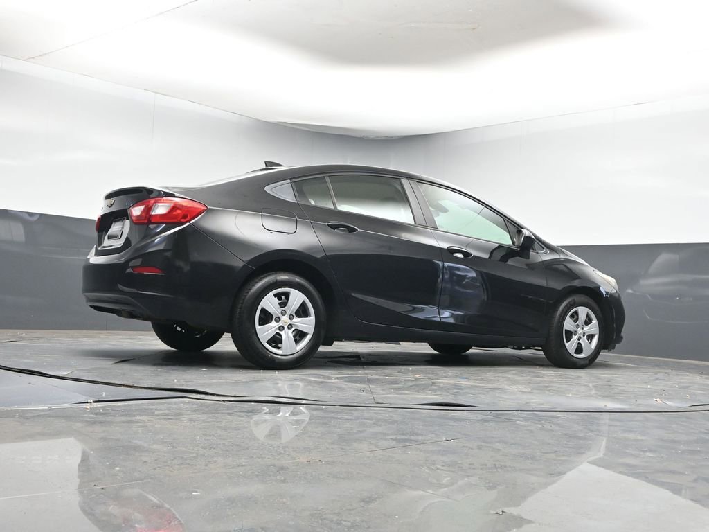 Used 2018 Chevrolet Cruze LS image 26