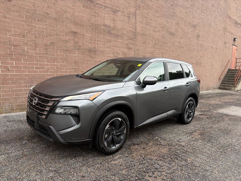 Used 2024 Nissan Rogue SV AWD/4WD image 1