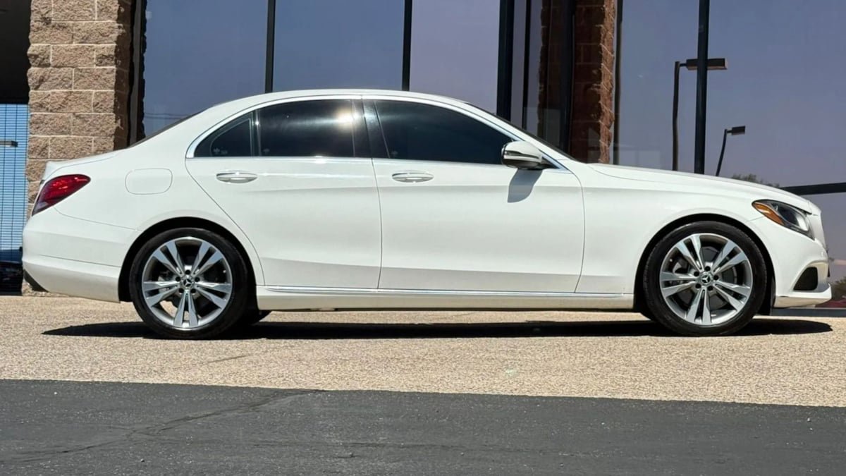 Used 2018 Mercedes-Benz C 300 Sedan w/ Premium Package image 19