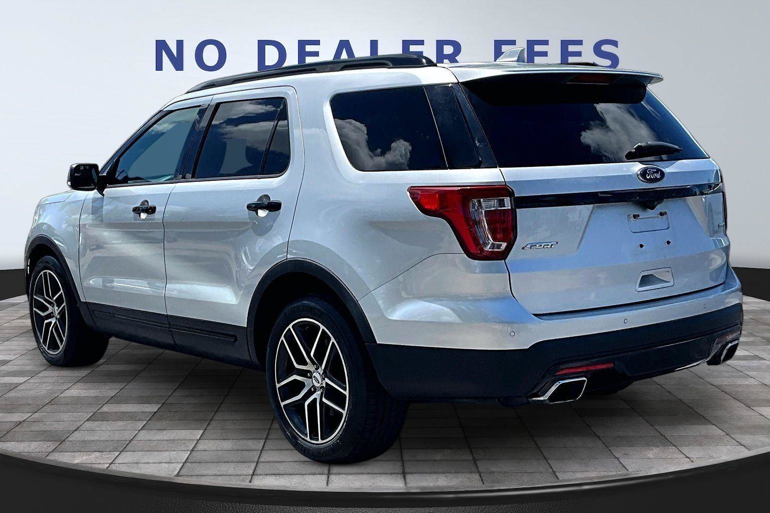 Used 2017 Ford Explorer Sport AWD/4WD image 4