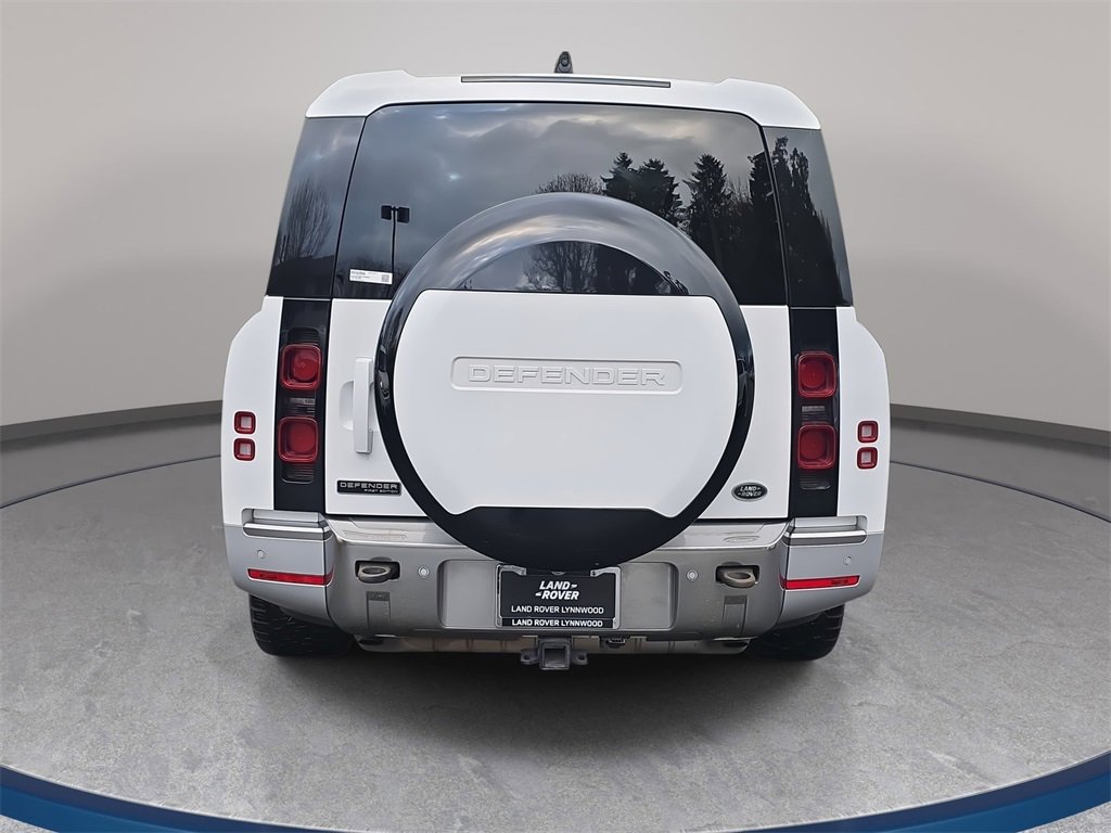 Used 2023 Land Rover Defender 130 First Edition image 6