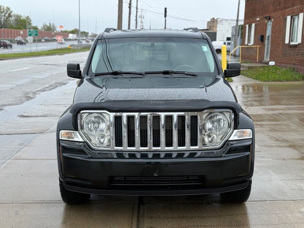 Used 2012 Jeep Liberty Sport AWD/4WD image 2