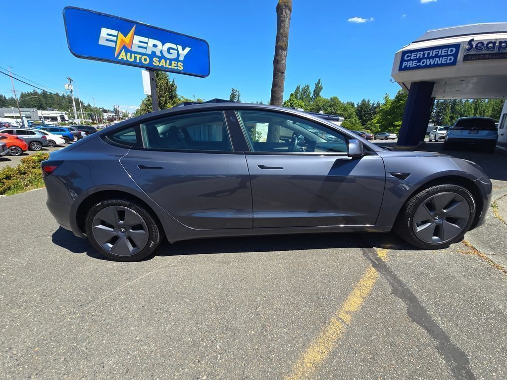 Used 2023 Tesla Model 3 Standard Range RWD image 8