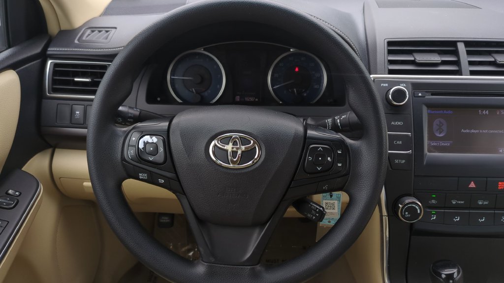Used 2016 Toyota Camry LE FWD image 11