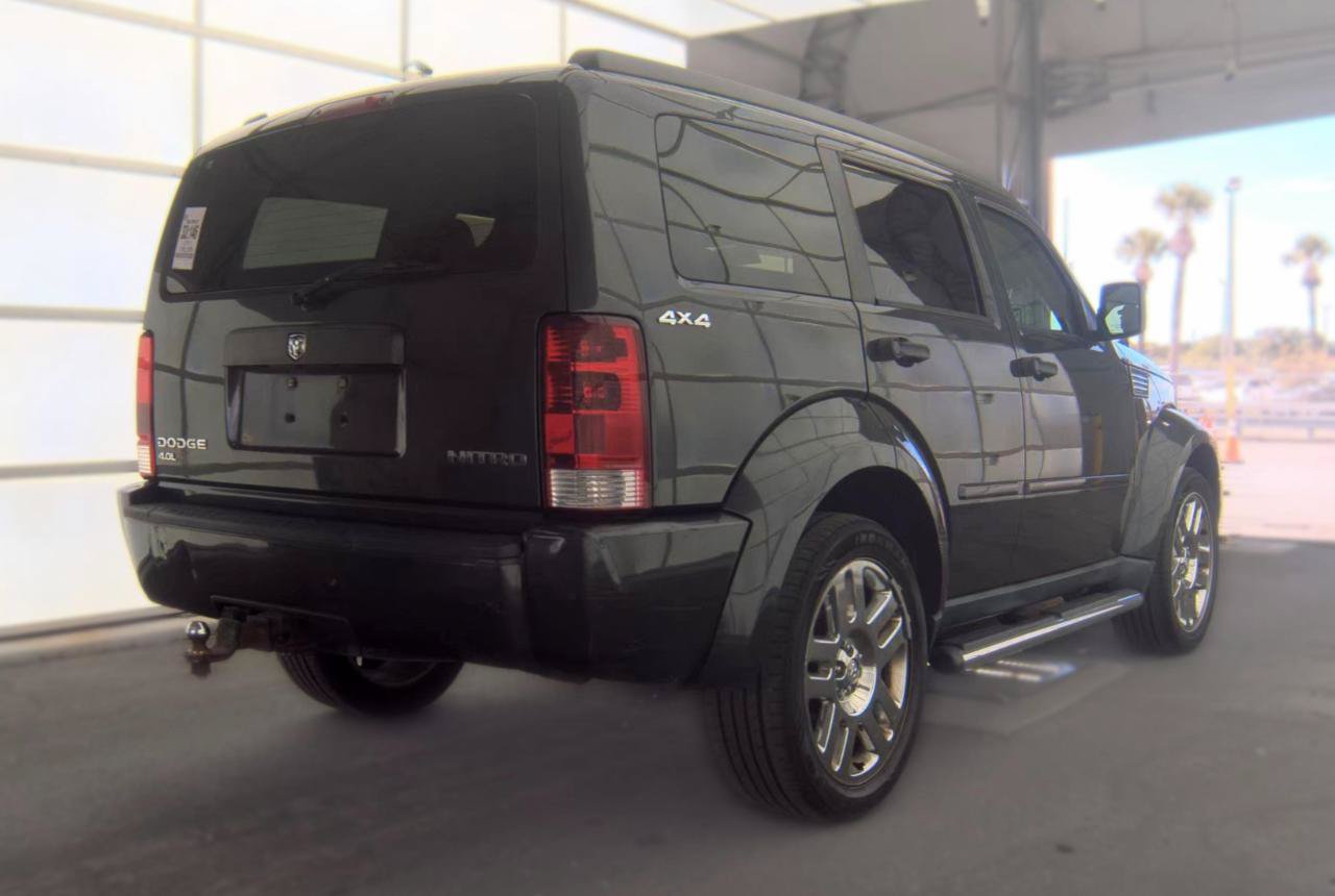 Used 2011 Dodge Nitro Heat AWD/4WD image 4