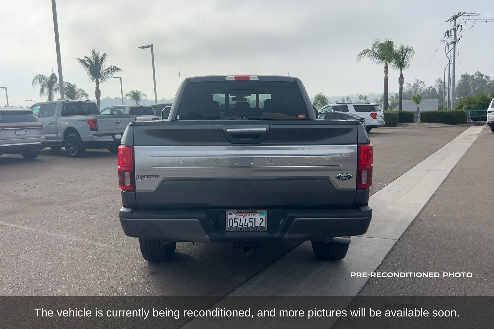 Used 2018 Ford F150 Platinum w/ Equipment Group 701A Luxury AWD/4WD image 7