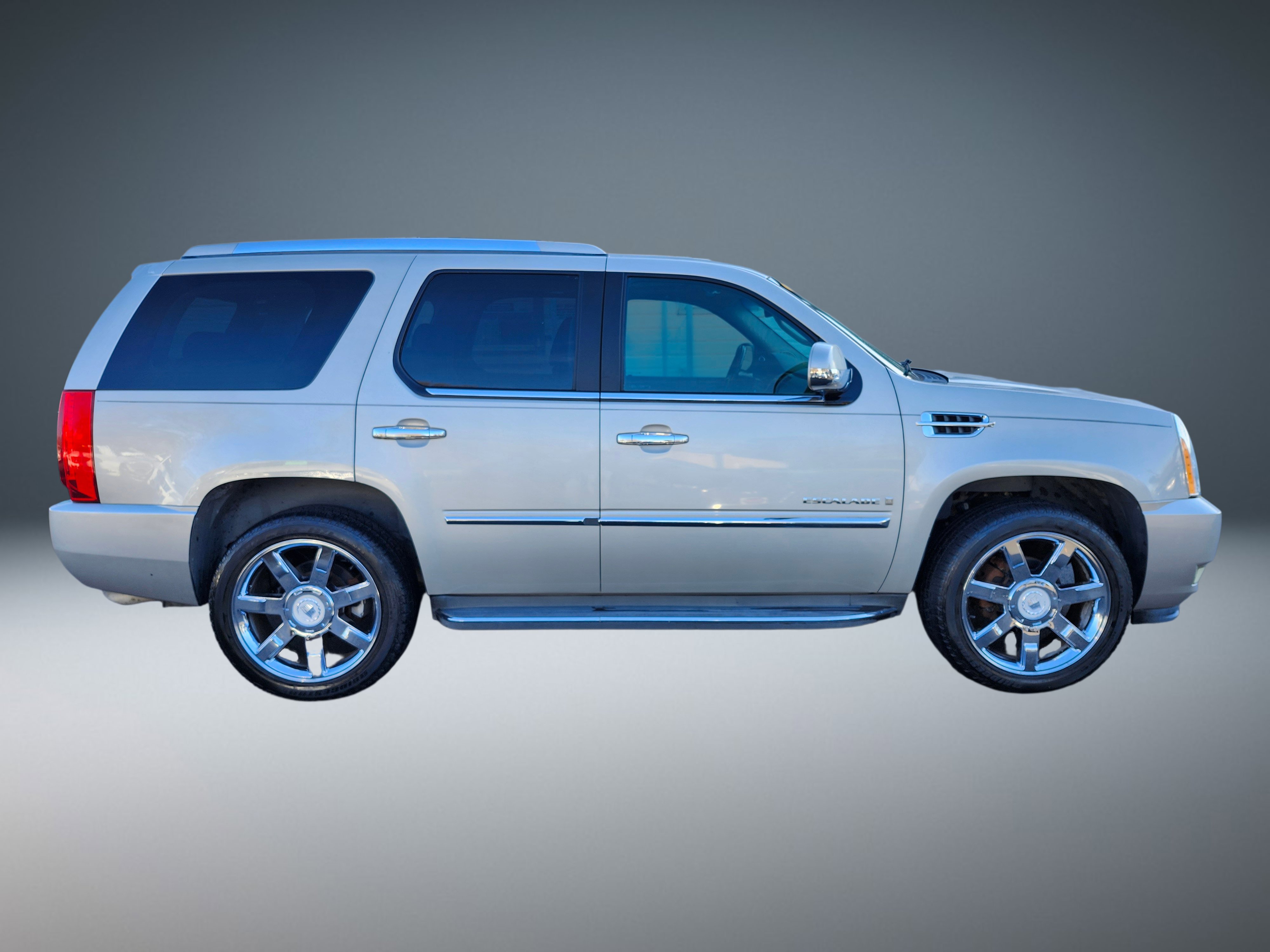 Used 2008 Cadillac Escalade AWD image 2