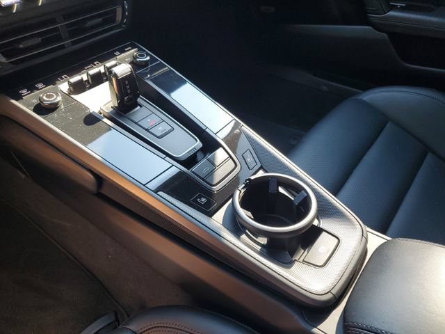 Used 2022 Porsche 911 Carrera RWD image 31