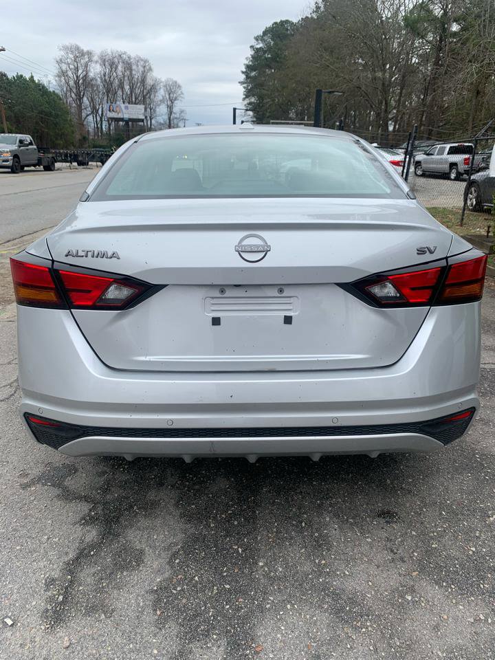 Used 2024 Nissan Altima 2.5 SV FWD image 5