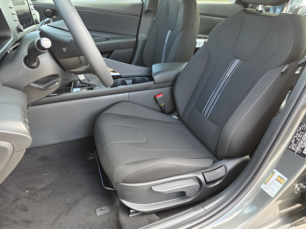 New 2026 Hyundai Elantra SEL Sport Premium FWD image 13