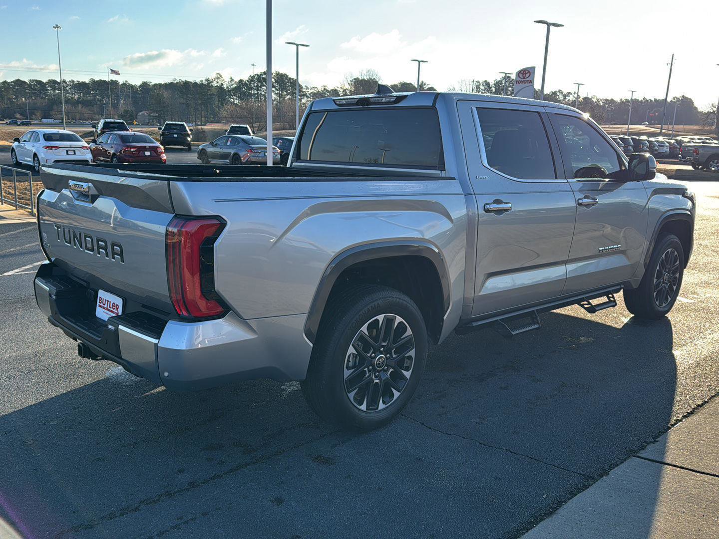 Used 2024 Toyota Tundra Limited image 5