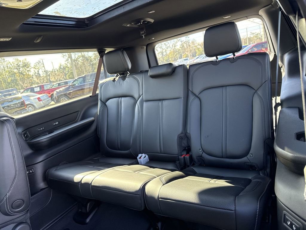 New 2026 Jeep Grand Wagoneer L 4WD w/ Premium Group I image 26