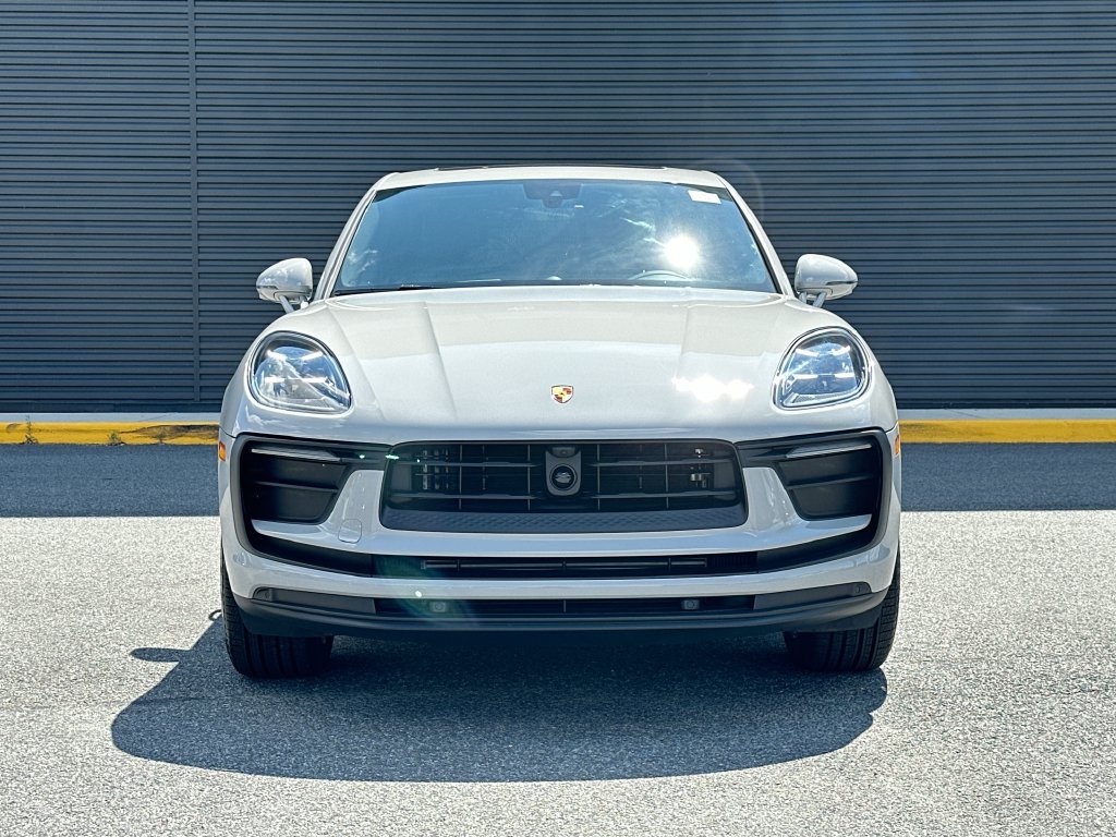 New 2026 Porsche Macan AWD/4WD image 6