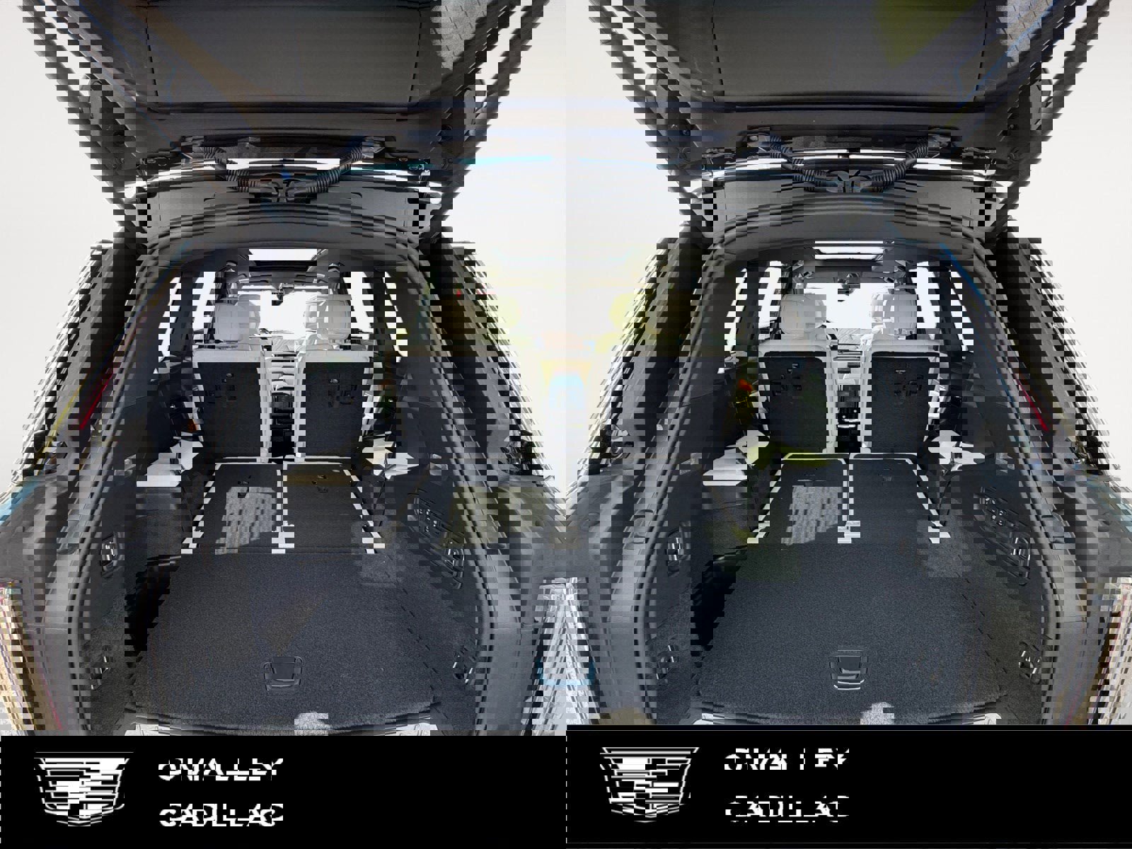 New 2026 Cadillac Vistiq Luxury w/ LPO, Floor Liner Package image 12