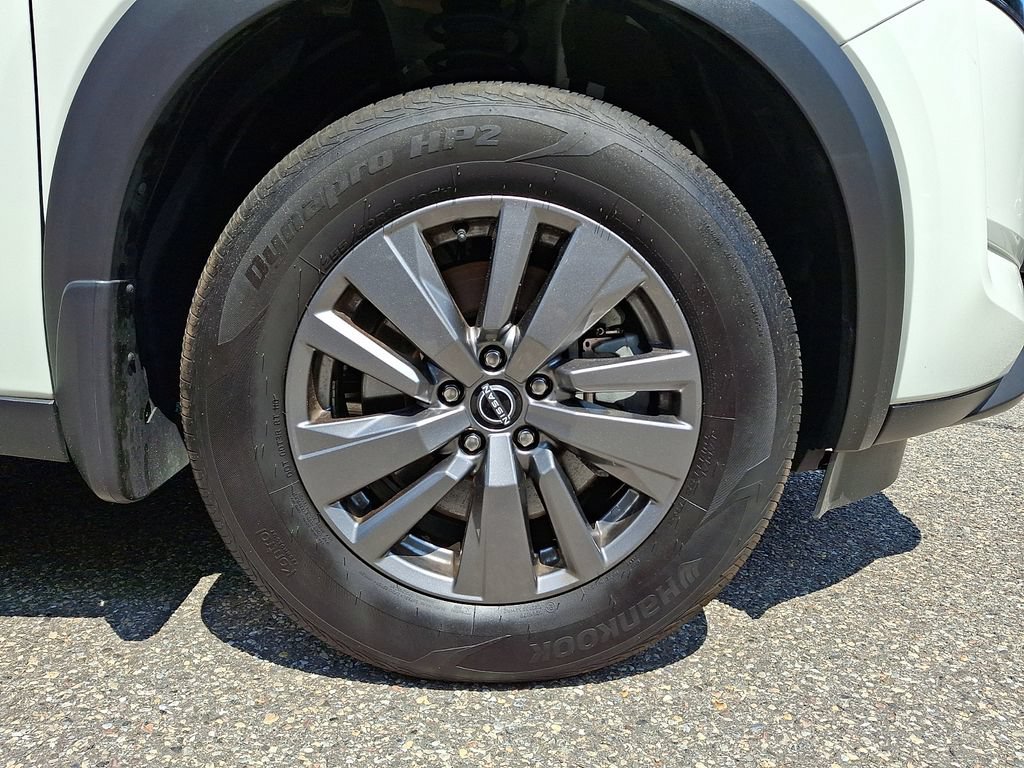 Used 2025 Nissan Pathfinder S AWD/4WD image 10
