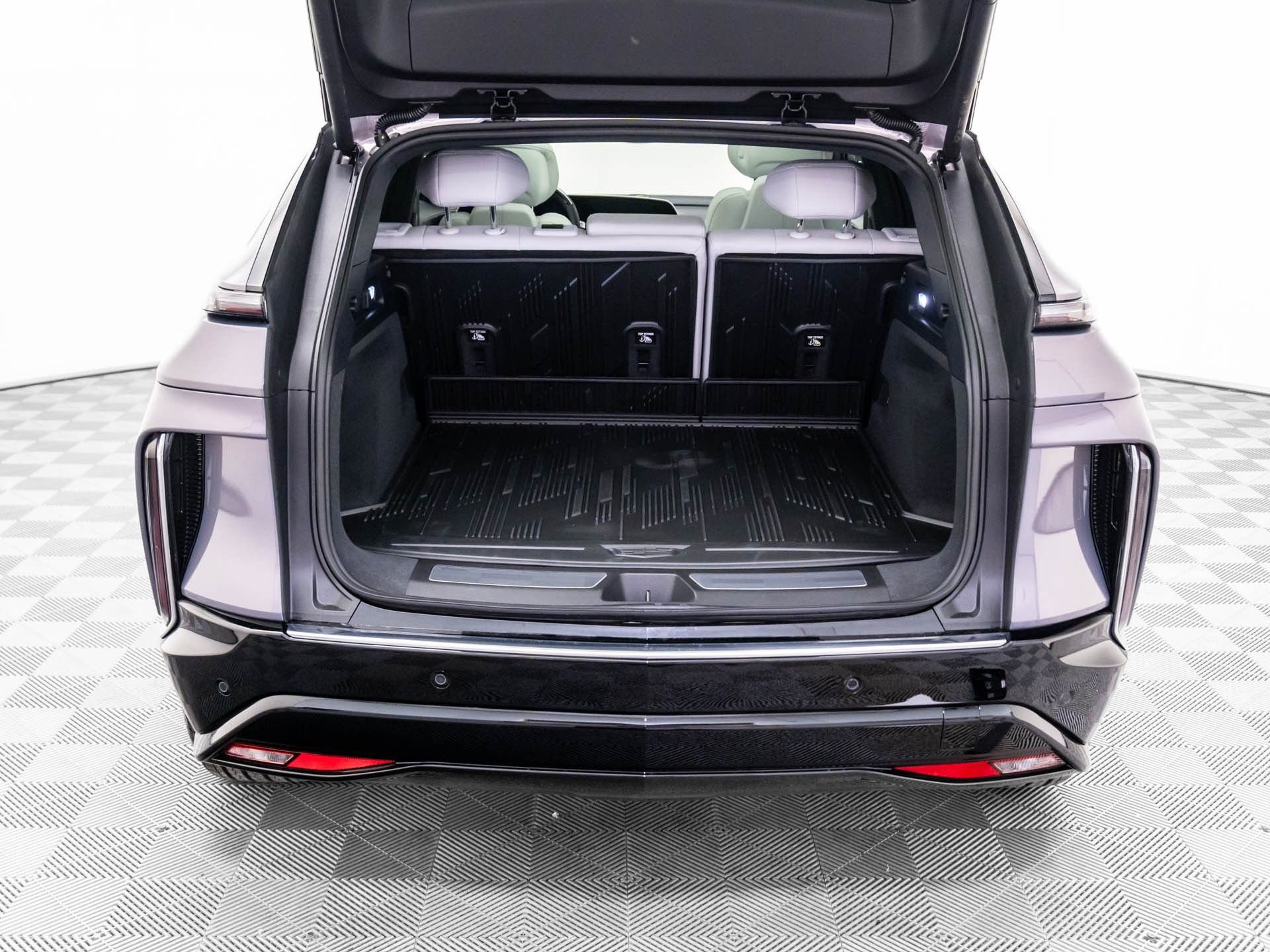 New 2026 Cadillac Lyriq Luxury image 33