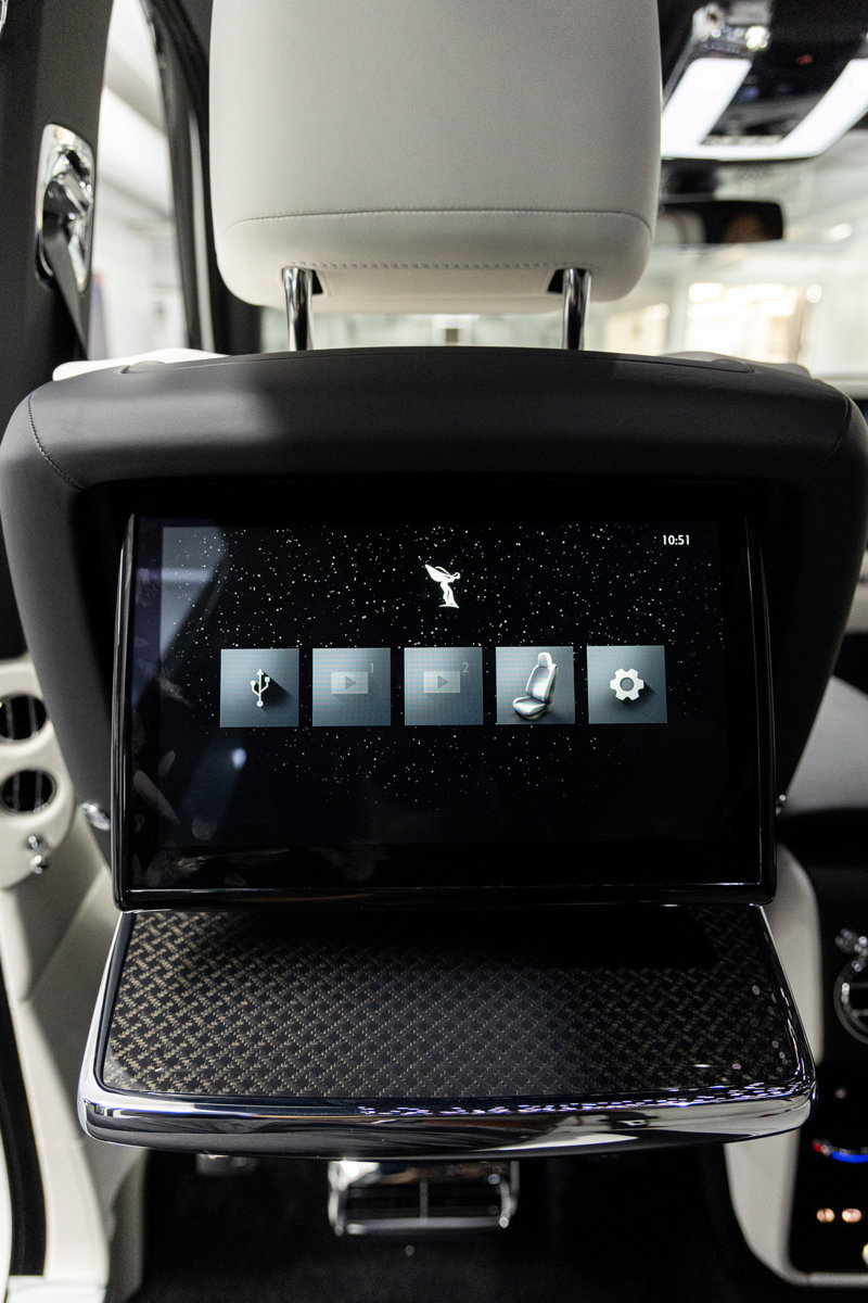 New 2026 Rolls-Royce Cullinan Black Badge image 49