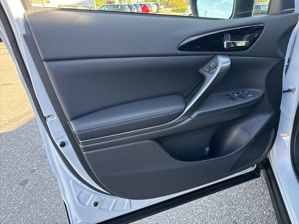 New 2026 Mitsubishi Eclipse Cross Black Edition image 28