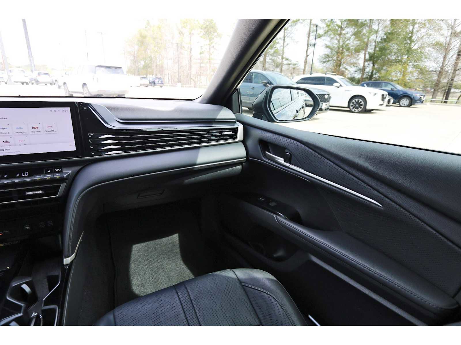 Used 2025 Toyota Camry XSE image 8