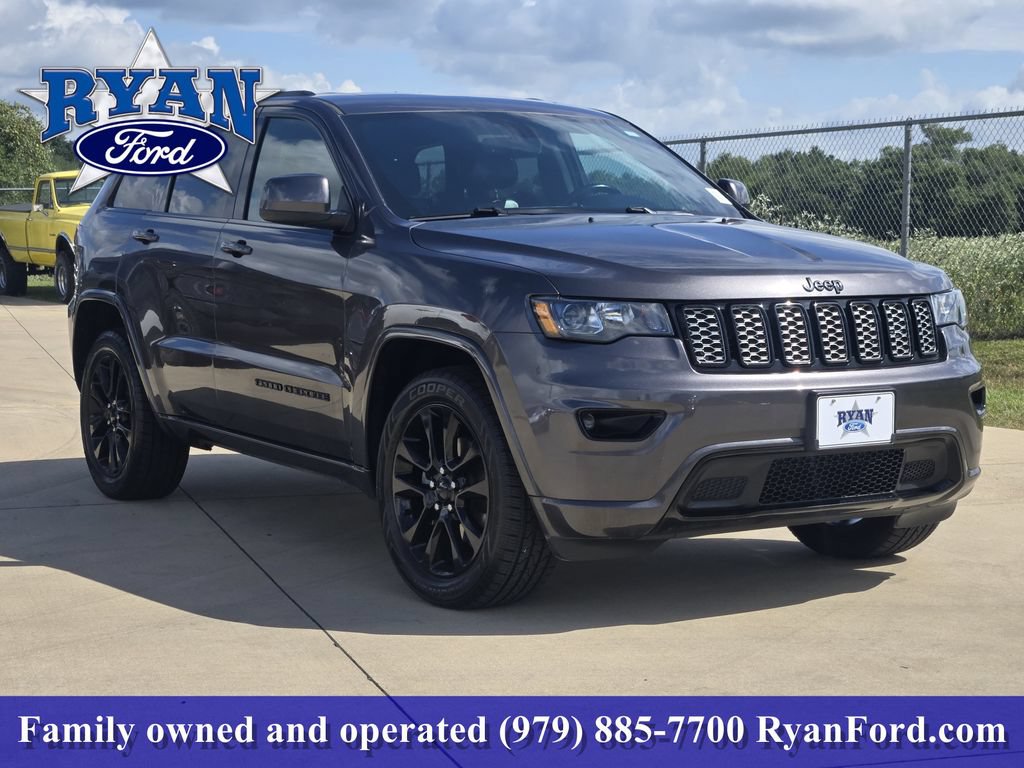 Used 2020 Jeep Grand Cherokee Altitude RWD image 2