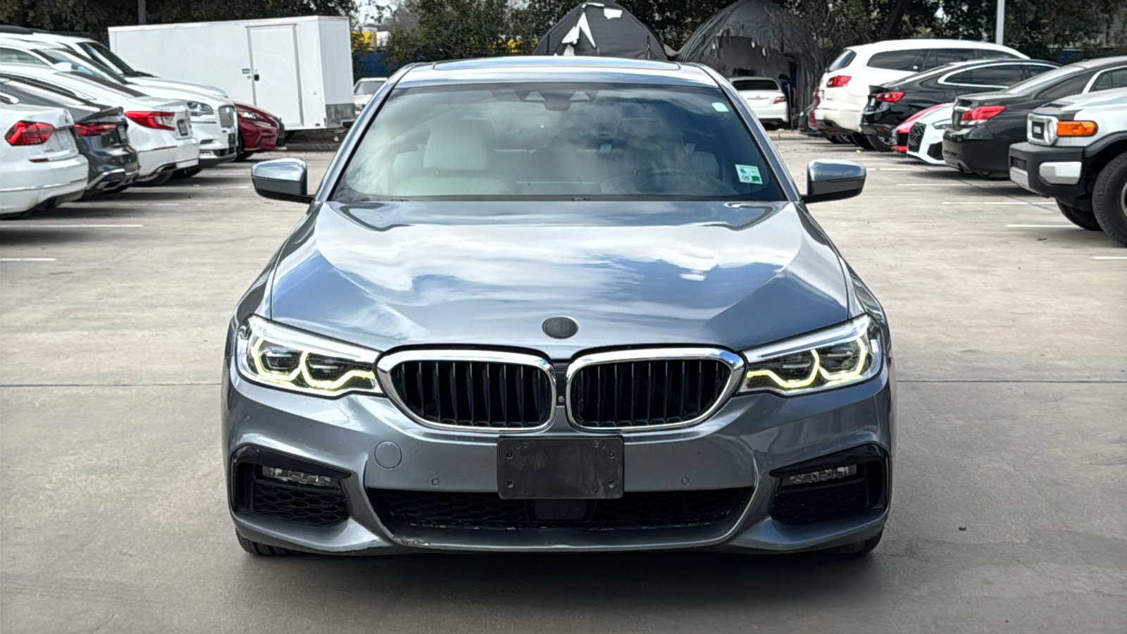 Used 2019 BMW 540i w/ M Sport Package image 2