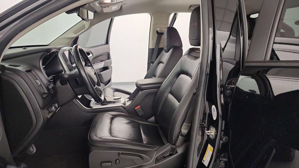 Used 2019 Chevrolet Colorado ZR2 w/ ZR2 Midnight Special Edition AWD/4WD image 14