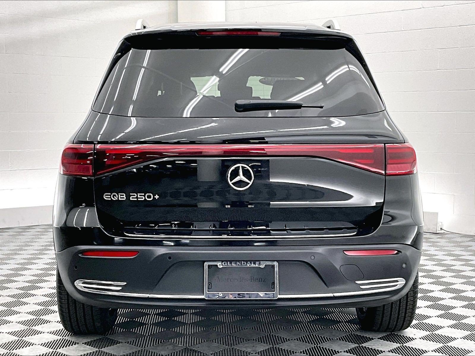 Certified 2024 Mercedes-Benz EQB 250+ image 3