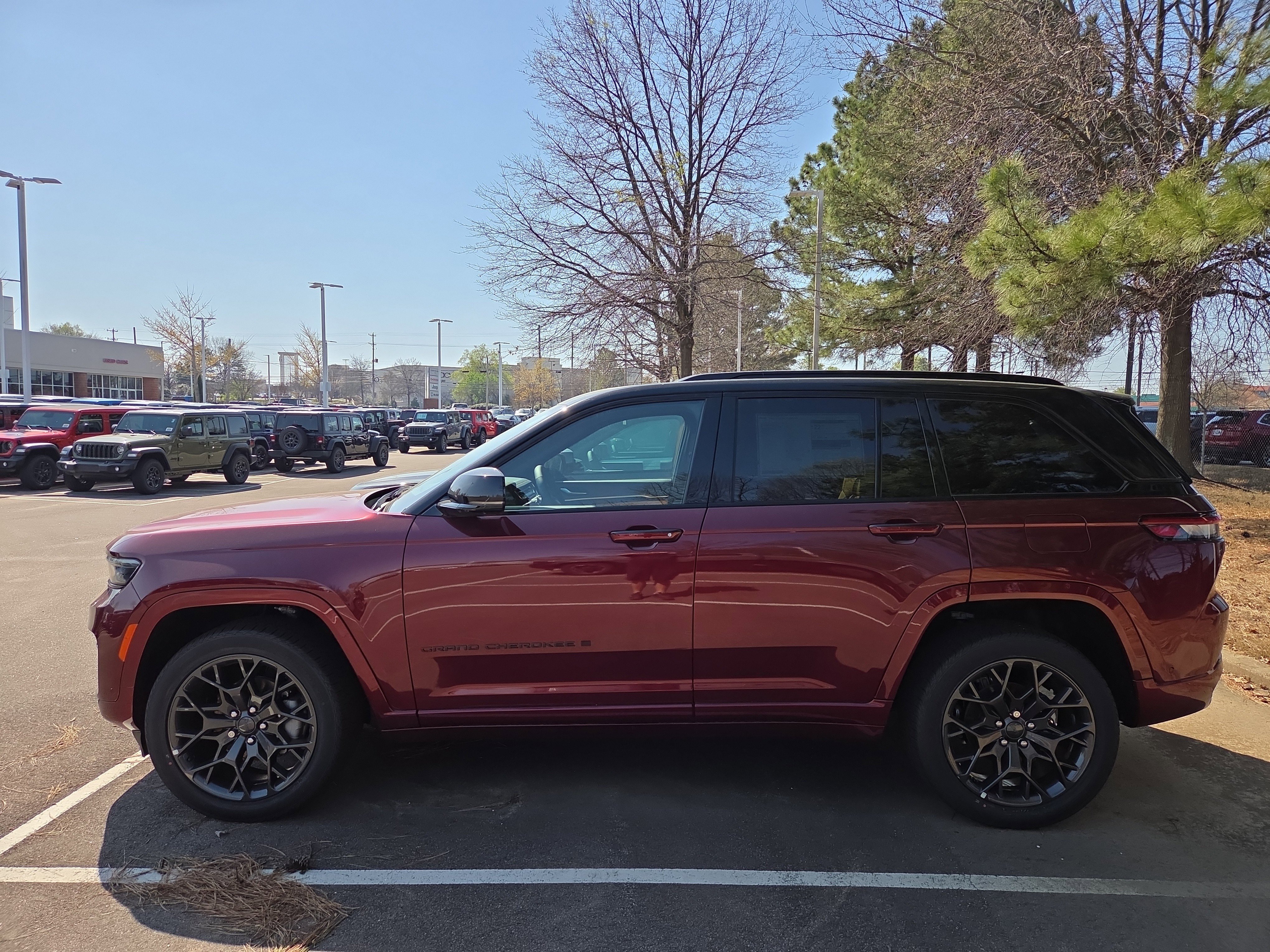 New 2025 Jeep Grand Cherokee Summit w/ Obsidian Package image 2