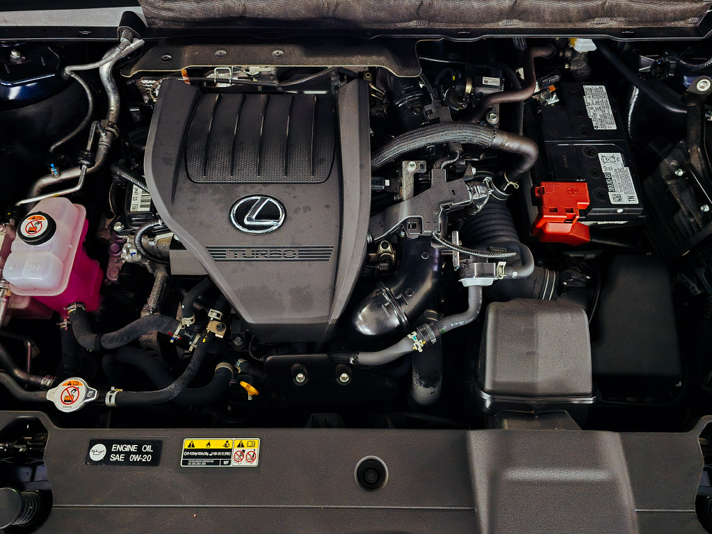 Used 2024 Lexus RX 350 Premium w/ Accessory Package (Z1) FWD image 14