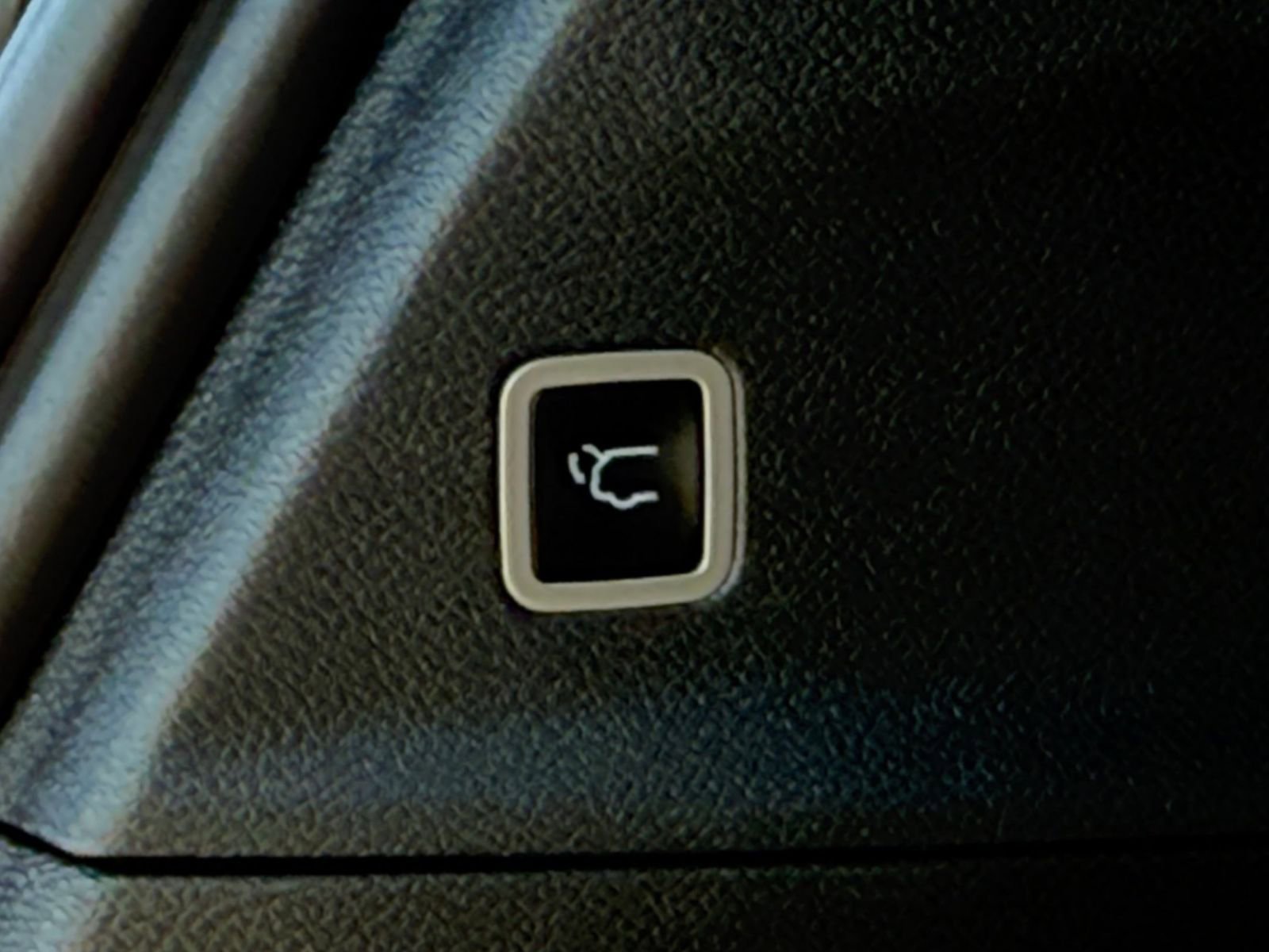 Used 2025 Chrysler Pacifica Limited image 21