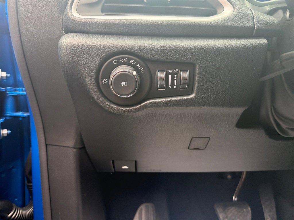 New 2026 Chrysler Pacifica Select image 18