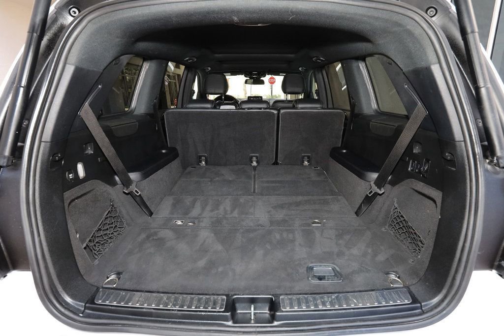 Used 2017 Mercedes-Benz GLS 450 4MATIC image 37