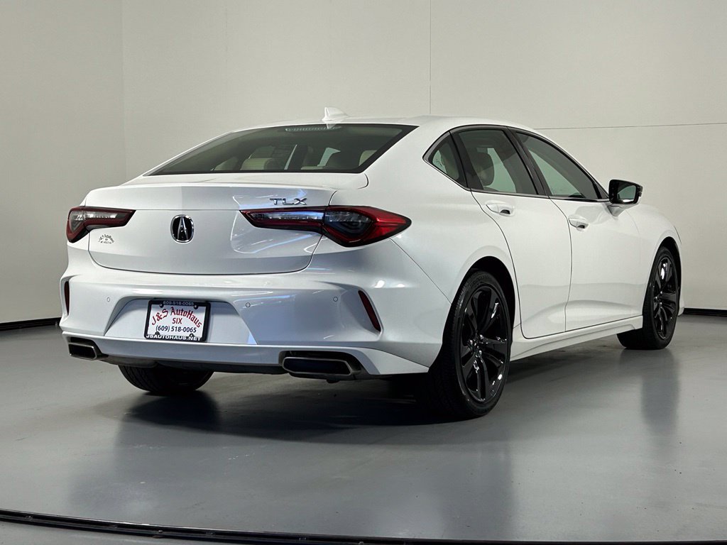 Used 2023 Acura TLX w/ Technology Package FWD image 7
