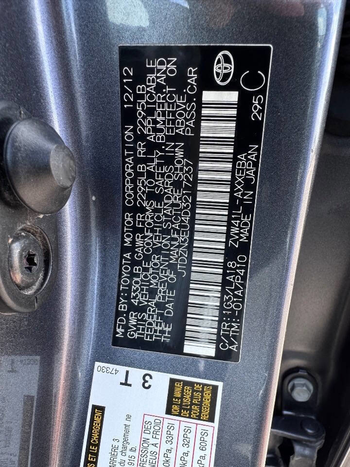 Used 2013 Toyota Prius V Five FWD image 12