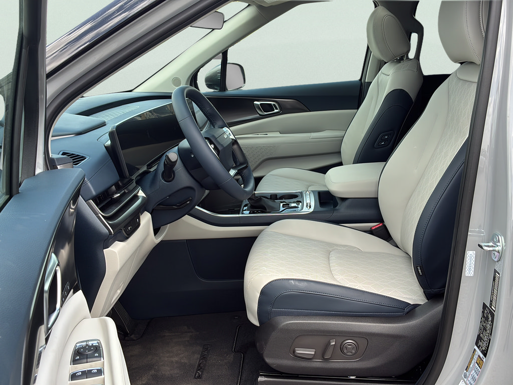 New 2027 Kia Carnival SX w/ Dark Edition Package FWD image 22