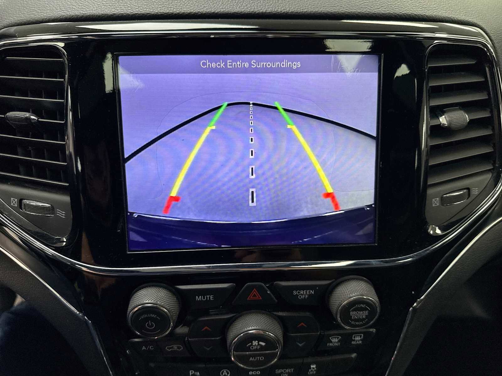 Used 2019 Jeep Grand Cherokee Limited AWD/4WD image 30