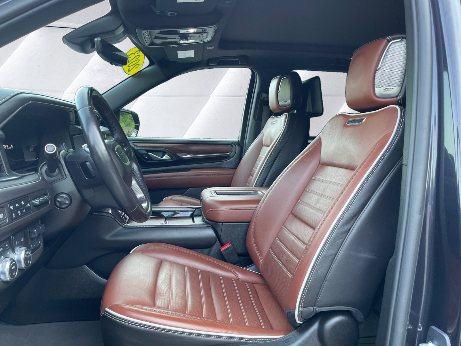 Used 2023 GMC Yukon Denali Ultimate w/ LPO, Floor Liner Package AWD/4WD image 10