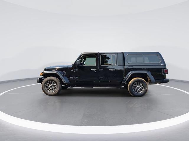 Used 2024 Jeep Gladiator Sport AWD/4WD image 5