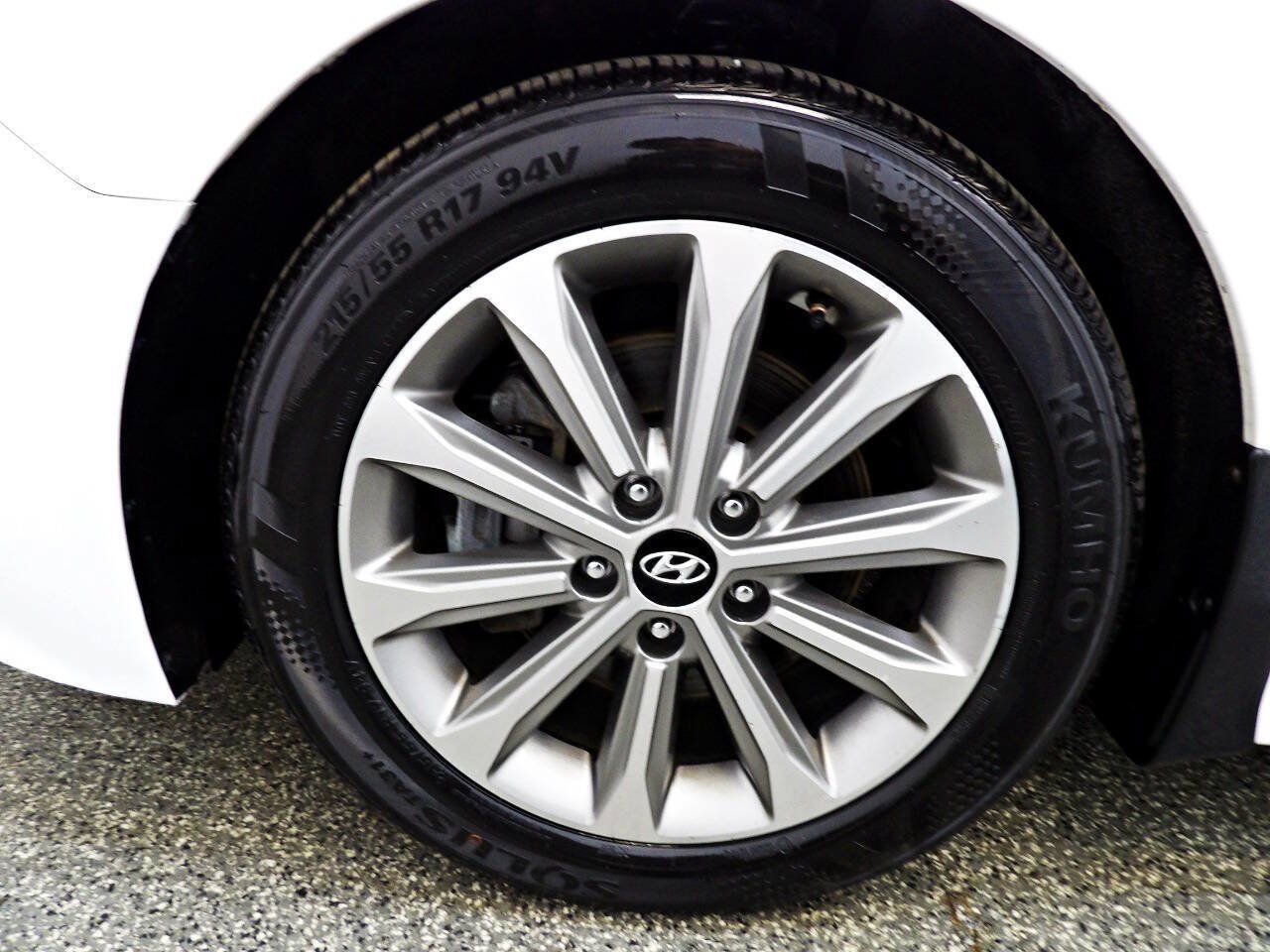 Used 2017 Hyundai Sonata Limited w/ Cargo Package FWD image 19