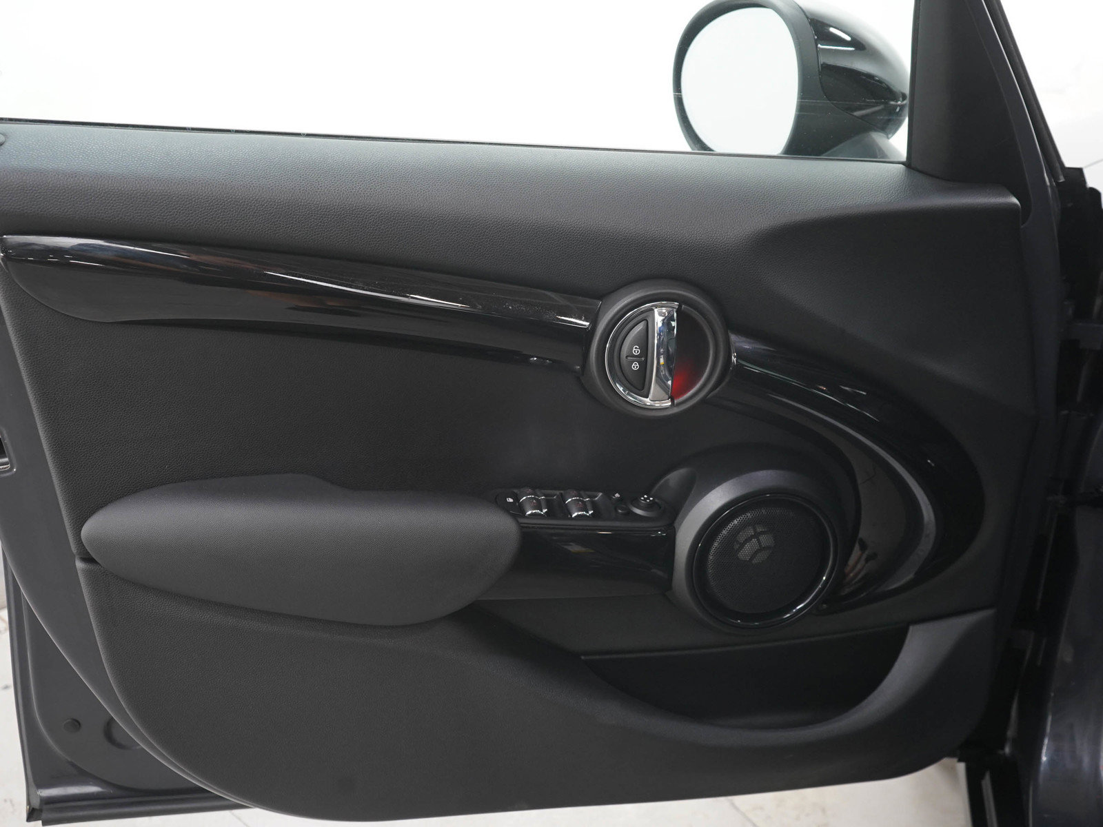 Used 2016 MINI Cooper S FWD image 19