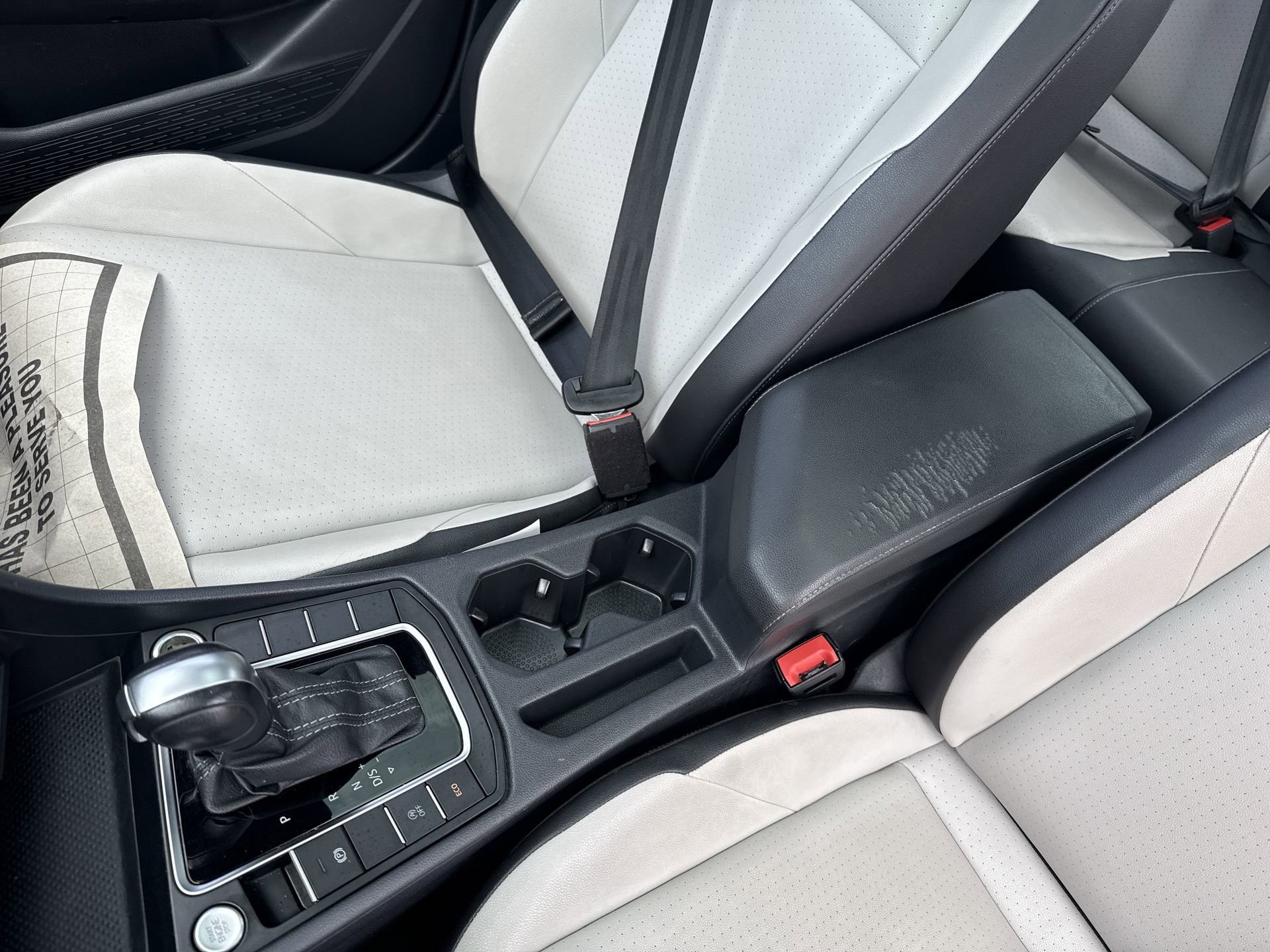 Used 2020 Volkswagen Jetta R-Line FWD image 23