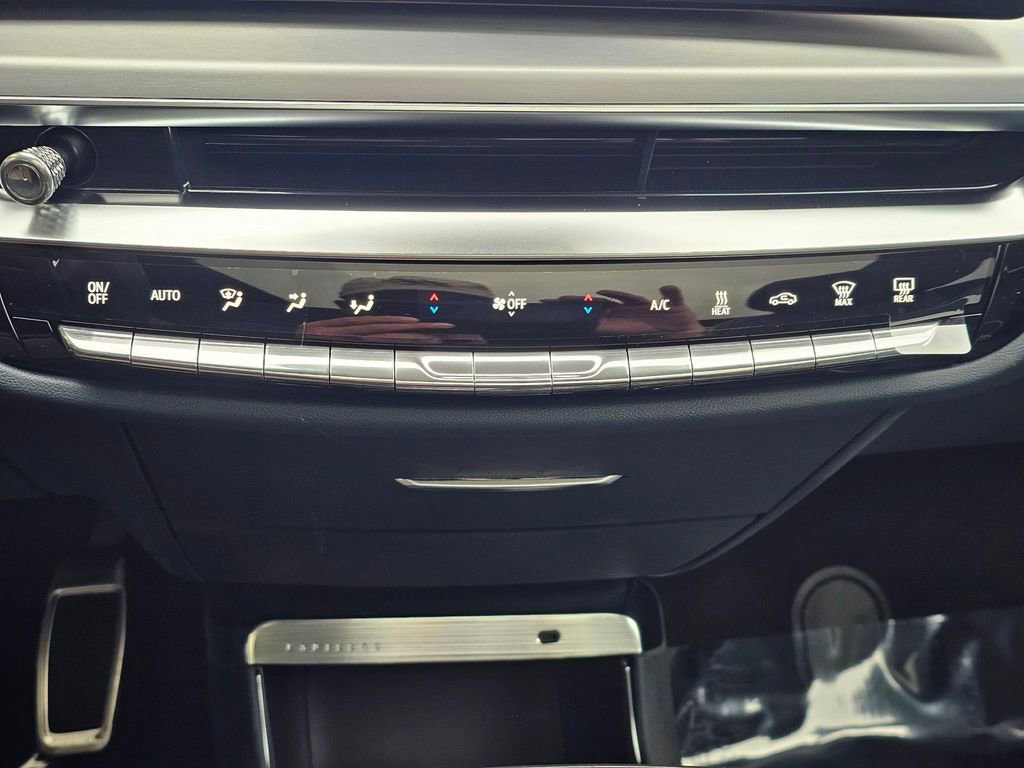 New 2026 Cadillac Lyriq Signature Sport w/ Nappa Leather Package AWD/4WD image 31