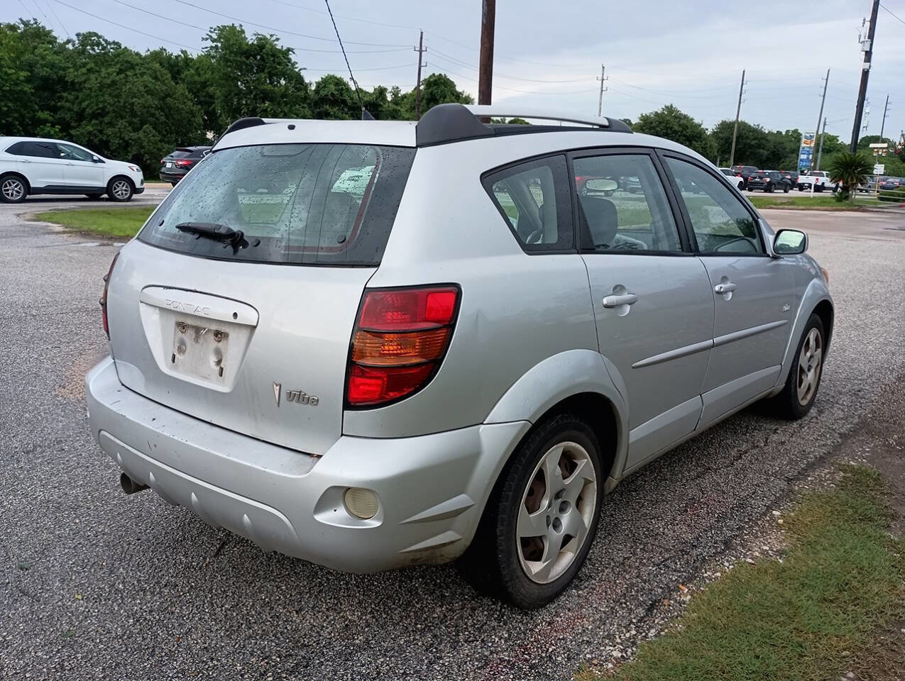 Used 2005 Pontiac Vibe w/ Power Group Value Package FWD image 3