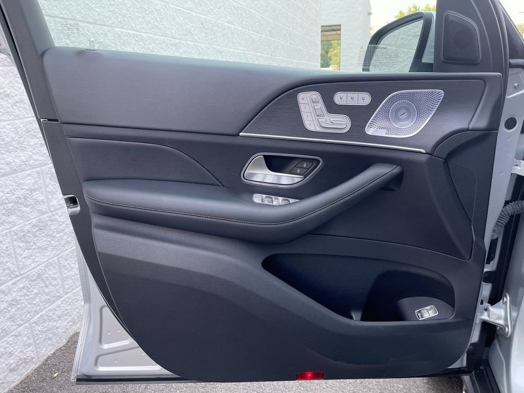 Used 2020 Mercedes-Benz GLS 450 4MATIC image 24