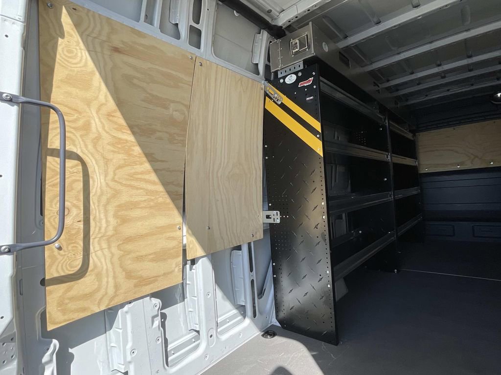 Used 2023 Mercedes-Benz Sprinter 2500 image 13