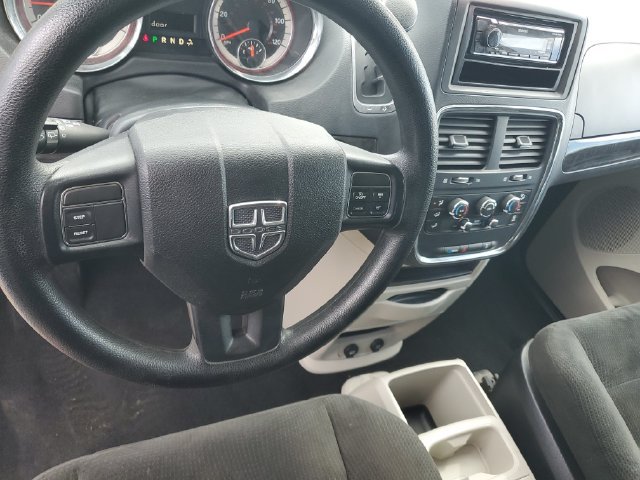 Used 2016 Dodge Grand Caravan SE w/ Quick Order Package 29E SE FWD image 13