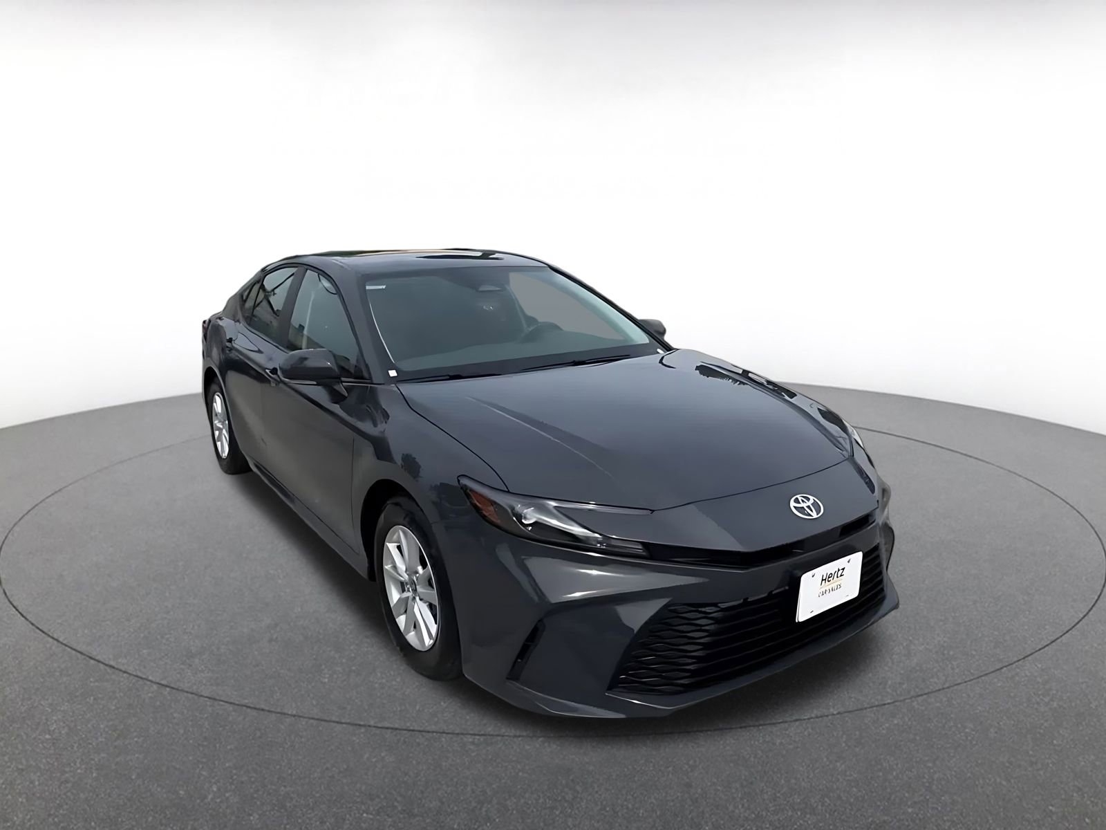 Used 2025 Toyota Camry LE FWD image 3