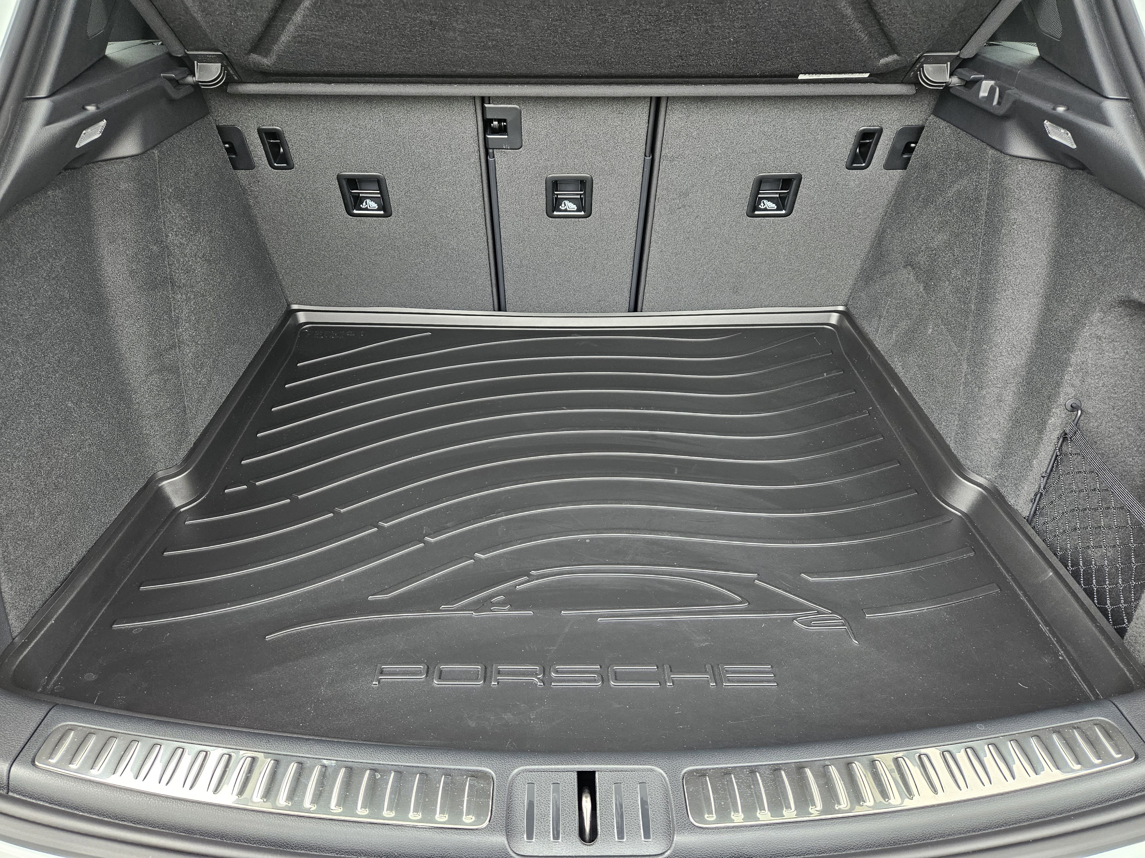 Certified 2026 Porsche Macan image 31