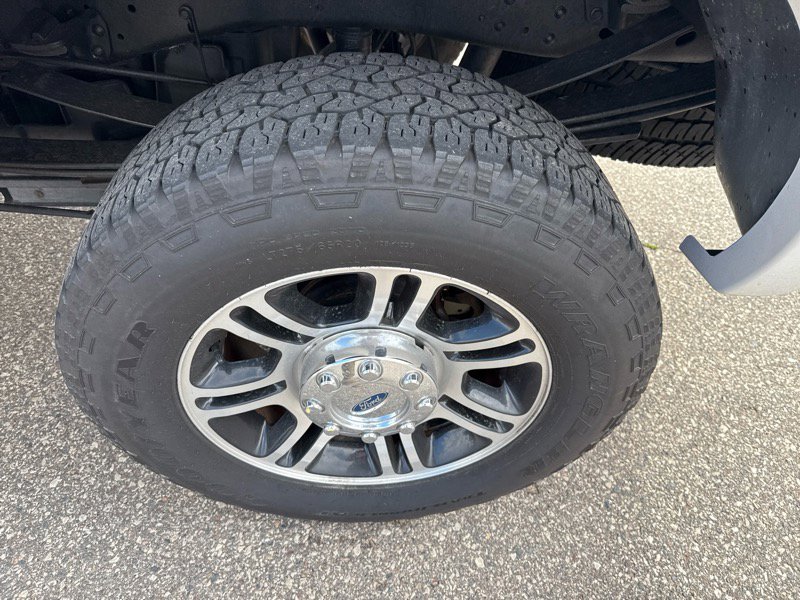 Used 2016 Ford F350 Platinum w/ Snow Plow Prep Package image 36